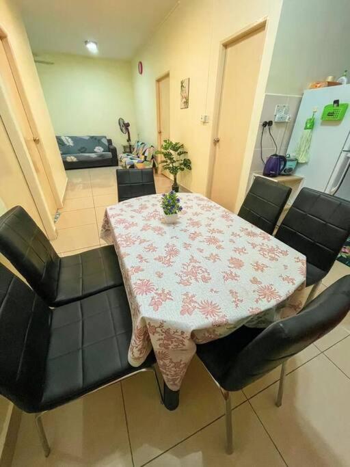 Cybercity Ph1 Near Kkia By Family Homestay Donggongon Luaran gambar
